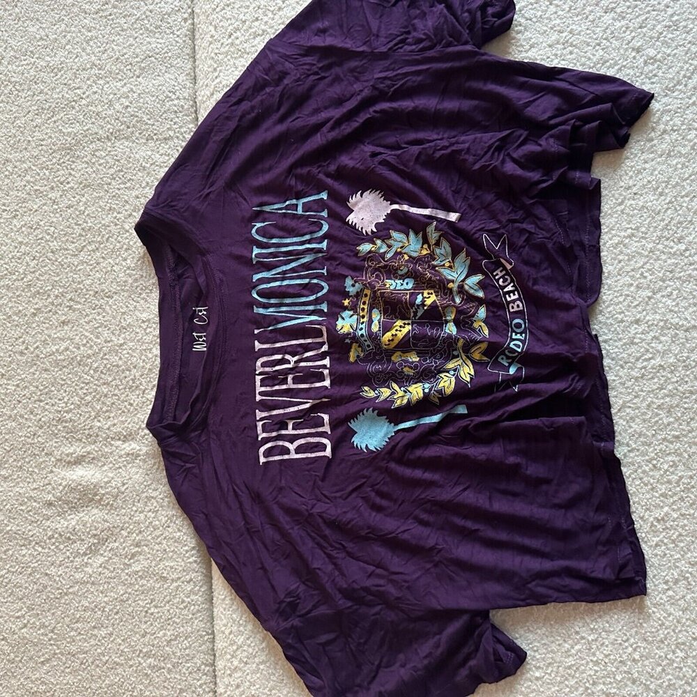 Wet Cat Women's purple crop top size M‎